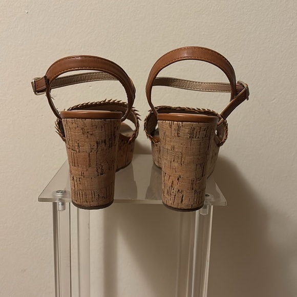 Esprit Brown Leather Sandals with Woven Detail - Picture 4 of 13